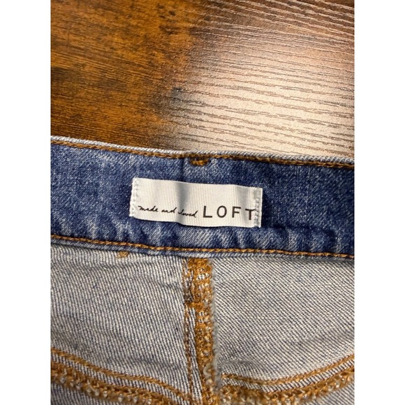 LOFT Denim Shorts Women 8 29 Blue Excellent Raw Hem Distressed Mid Rise 603849 - Picture 3 of 8